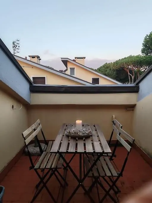 Casa Marco Aurelio Al Mare Apartment Marina di Massa Italy